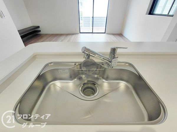 枚方市高野道２丁目　新築一戸建て　２期　2号棟