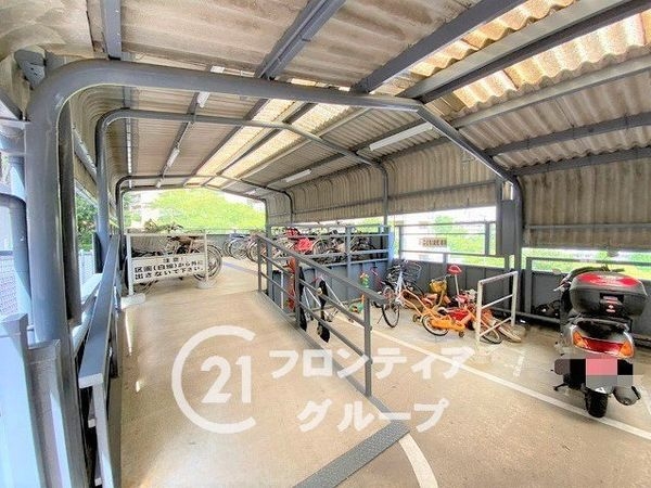 香里ケ丘セントポリア２号棟　中古マンション