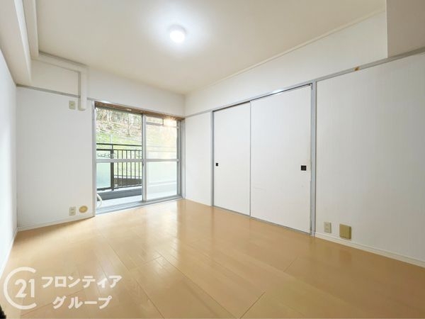 香里ケ丘セントポリア２号棟　中古マンション