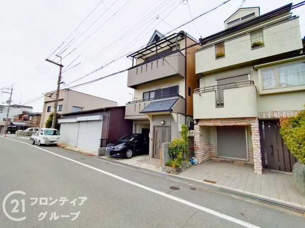 寝屋川市桜木町の中古一戸建て