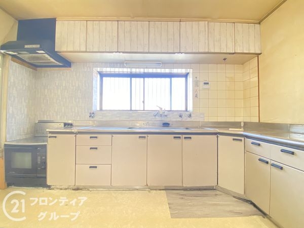 枚方市氷室台１丁目　中古一戸建て