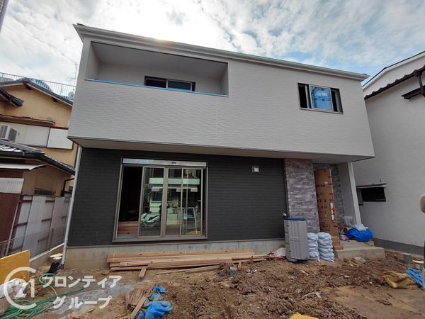 枚方市松丘町　新築一戸建て　1期　1号地