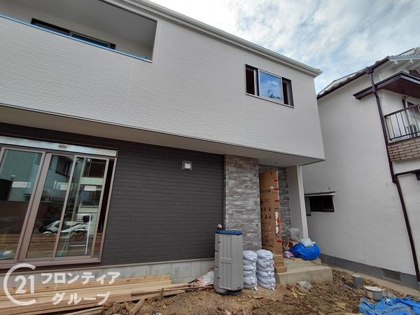 枚方市松丘町　新築一戸建て　1期　1号地