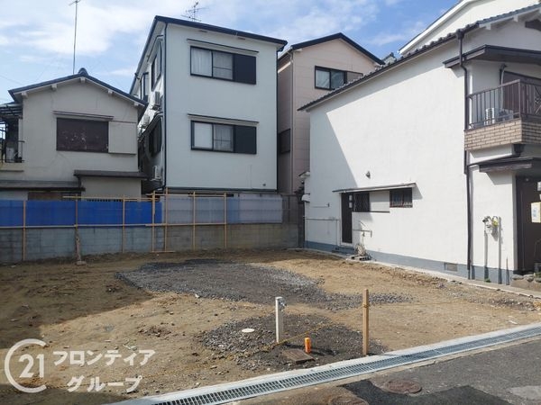枚方市松丘町　新築一戸建て　1期　1号地