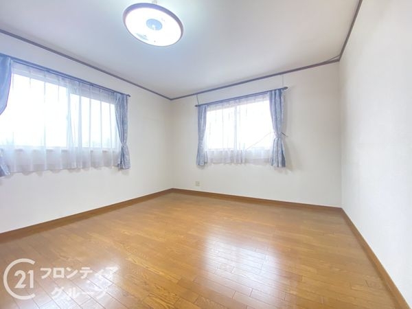 寝屋川市成田東が丘の中古一戸建て