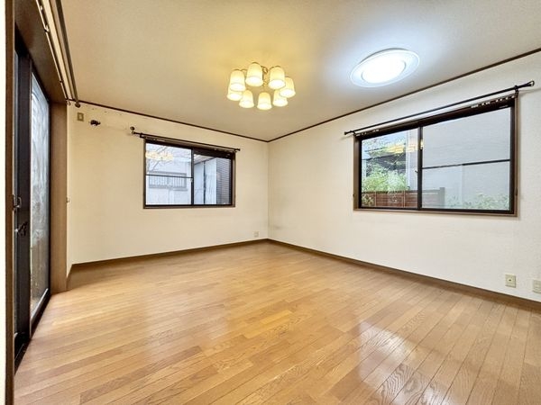 枚方市東香里３丁目の中古一戸建て
