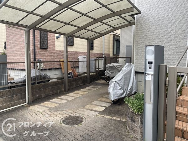 枚方市香里ケ丘３丁目の中古一戸建て