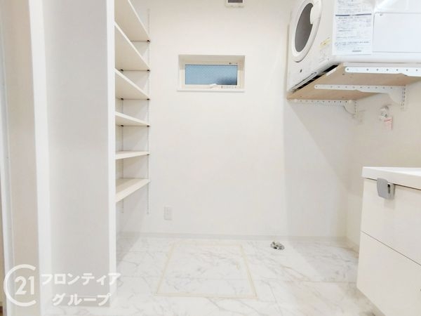 寝屋川市石津東町　新築一戸建て
