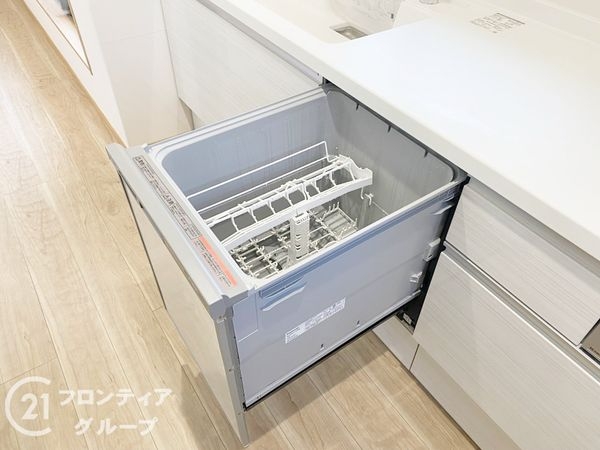 寝屋川市緑町　新築一戸建て