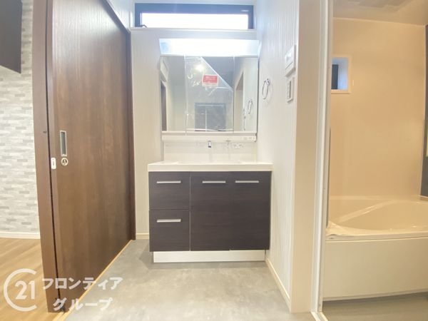 枚方市東中振１丁目の中古一戸建て