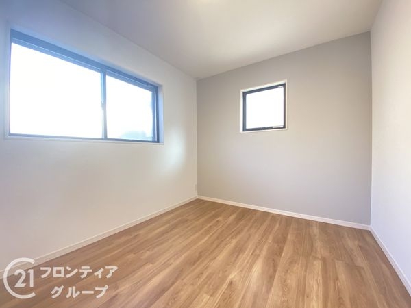 枚方市東中振１丁目の中古一戸建て