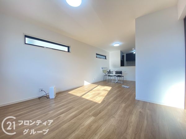 枚方市東中振１丁目の中古一戸建て