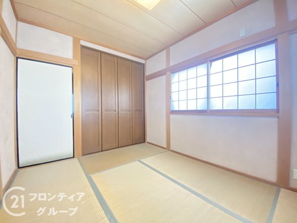 枚方市南中振２丁目の中古一戸建て