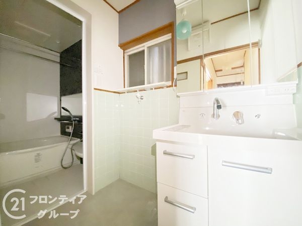 枚方市南中振２丁目の中古一戸建て