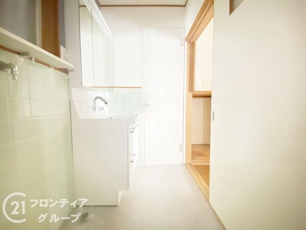 枚方市南中振２丁目の中古一戸建て