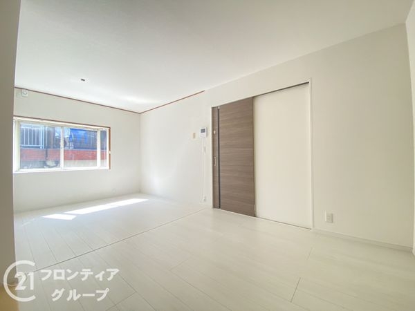 枚方市南中振２丁目の中古一戸建て