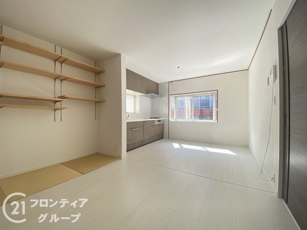 枚方市南中振２丁目の中古一戸建て