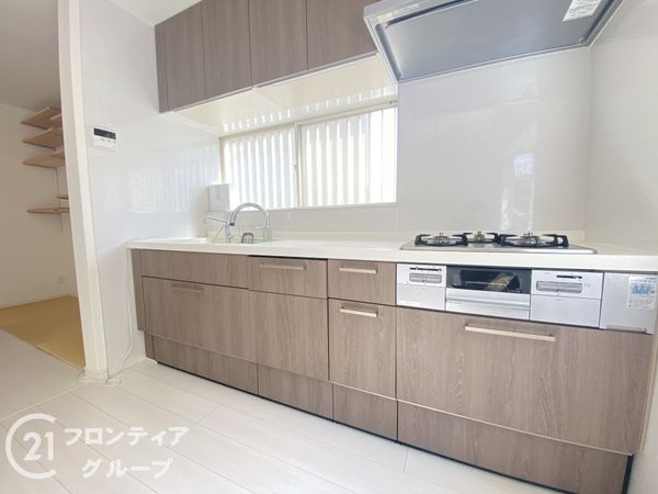 枚方市南中振２丁目　中古一戸建て