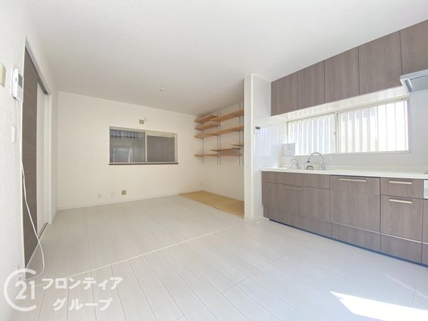 枚方市南中振２丁目　中古一戸建て