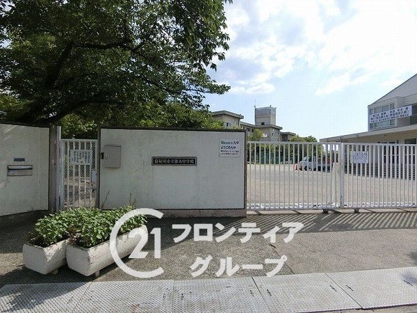 寝屋川市高柳６丁目の中古一戸建て(寝屋川市立第九中学校)