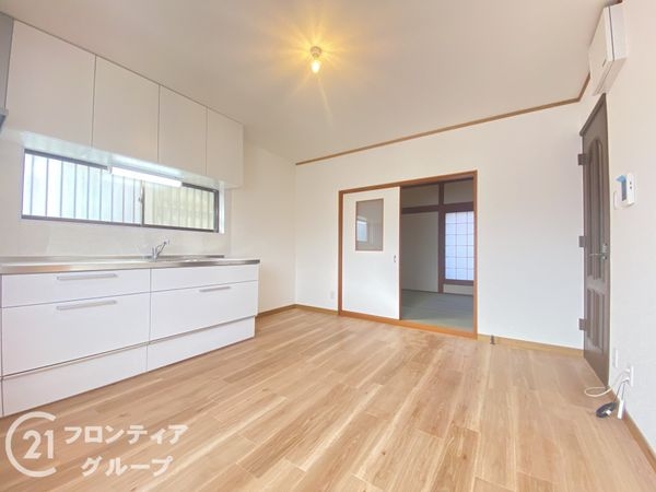 寝屋川市高柳６丁目　中古一戸建て