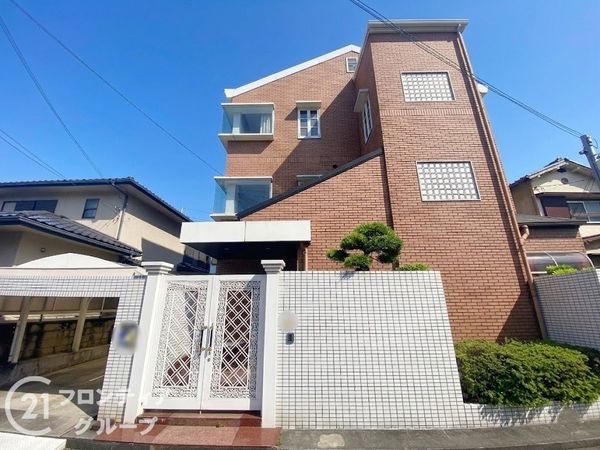寝屋川市石津東町　中古一戸建て