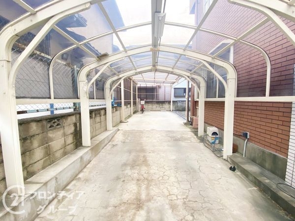 寝屋川市石津東町　中古一戸建て