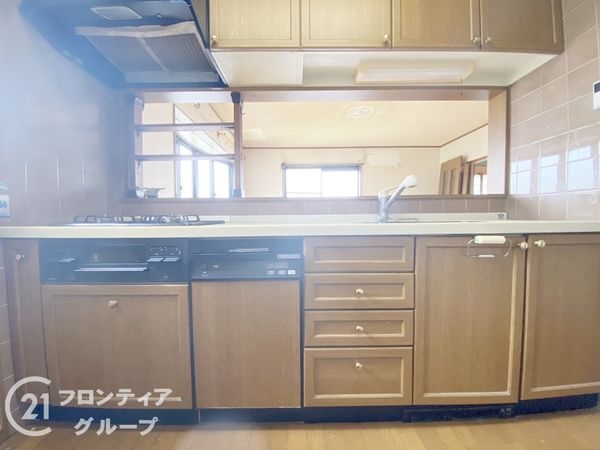 寝屋川市菅相塚町　中古一戸建て