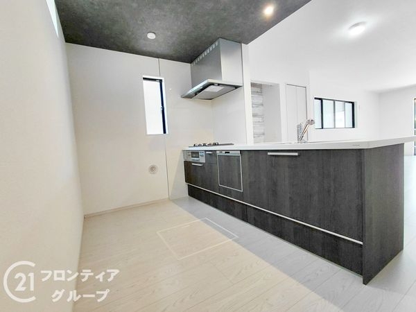 交野市私部５丁目　新築一戸建て　１期　全１区画