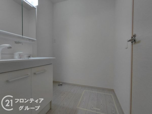 枚方市香里ケ丘１１丁目　新築一戸建て　４期　全１区画