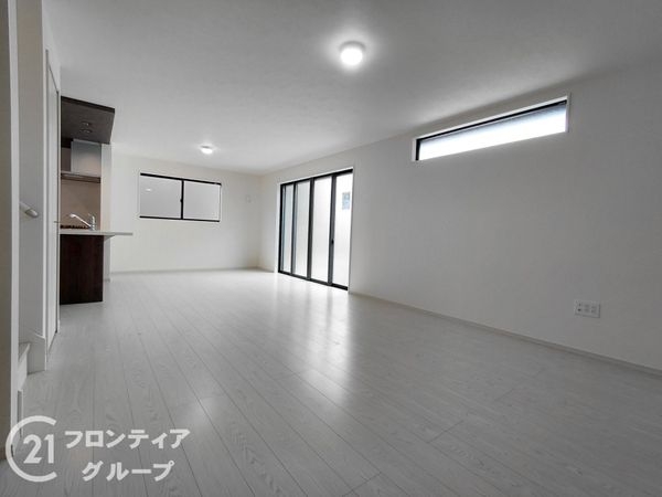 枚方市香里ケ丘１１丁目　新築一戸建て　４期　全１区画