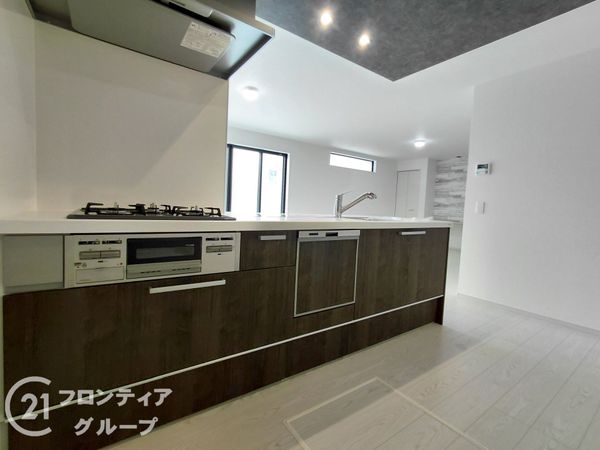枚方市香里ケ丘１１丁目　新築一戸建て　４期　全１区画