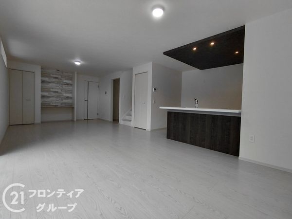 枚方市香里ケ丘１１丁目　新築一戸建て　４期　全１区画