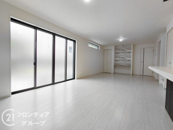 枚方市香里ケ丘１１丁目　新築一戸建て　４期　全１区画
