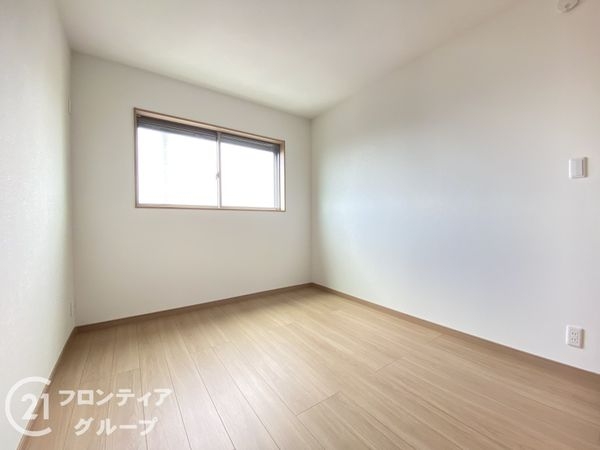 枚方市春日元町１丁目　新築一戸建て