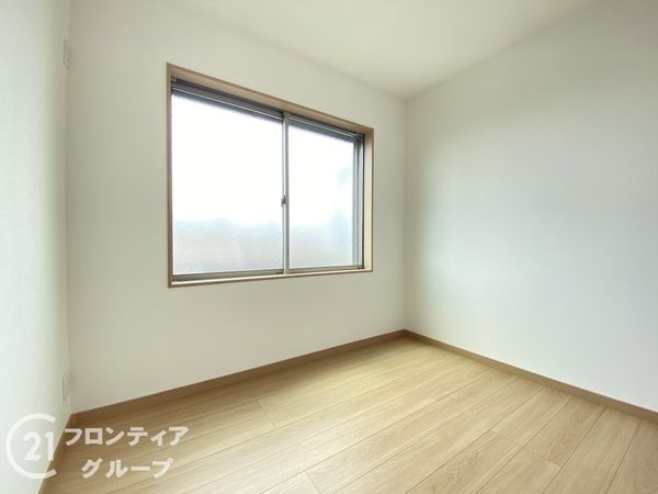 枚方市春日元町１丁目　新築一戸建て