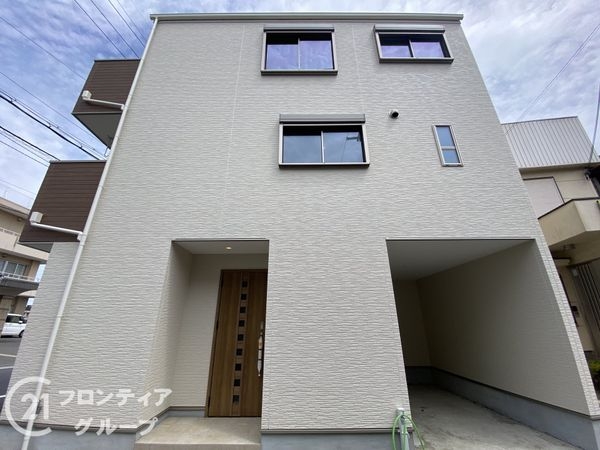 枚方市春日元町１丁目　新築一戸建て