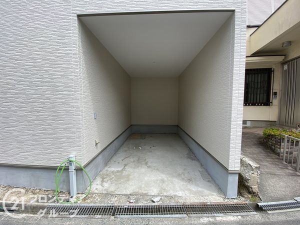 枚方市春日元町１丁目　新築一戸建て