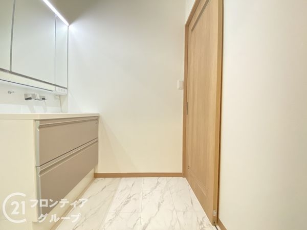 枚方市春日元町１丁目　新築一戸建て