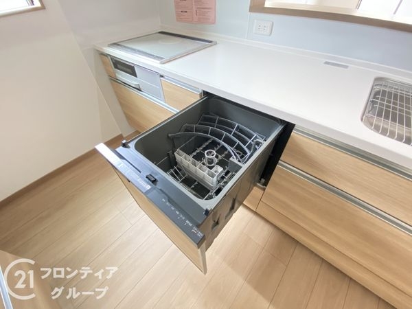 枚方市春日元町１丁目　新築一戸建て