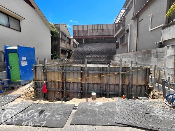 枚方市菊丘町　新築一戸建て　全１区画