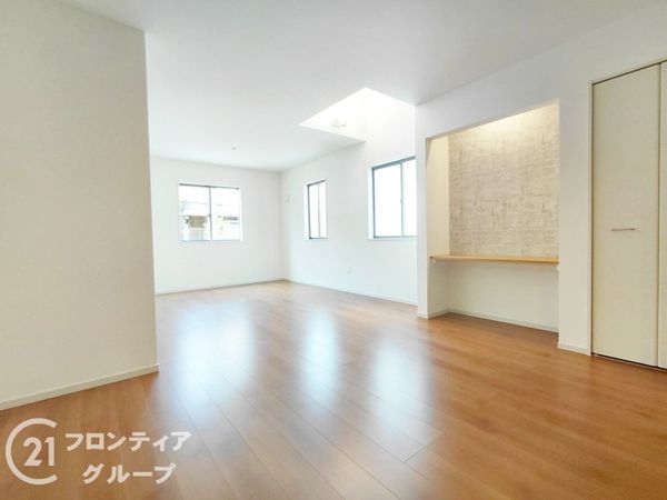 枚方市菊丘町　新築一戸建て　２期　全１区画