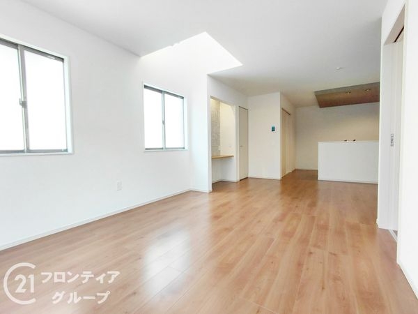 枚方市菊丘町　新築一戸建て　２期　全１区画
