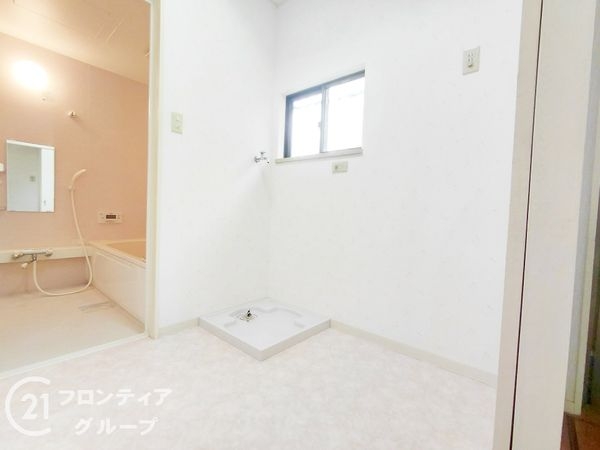 枚方市三栗１丁目の中古一戸建て
