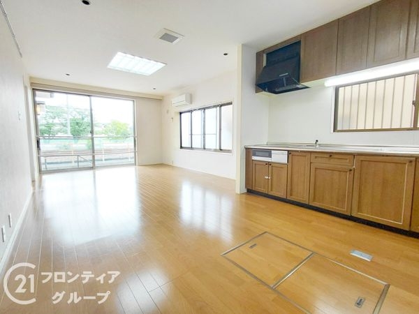 枚方市三栗１丁目　中古一戸建て