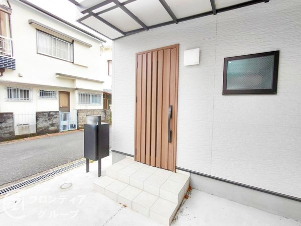 寝屋川市高倉１丁目　中古一戸建て
