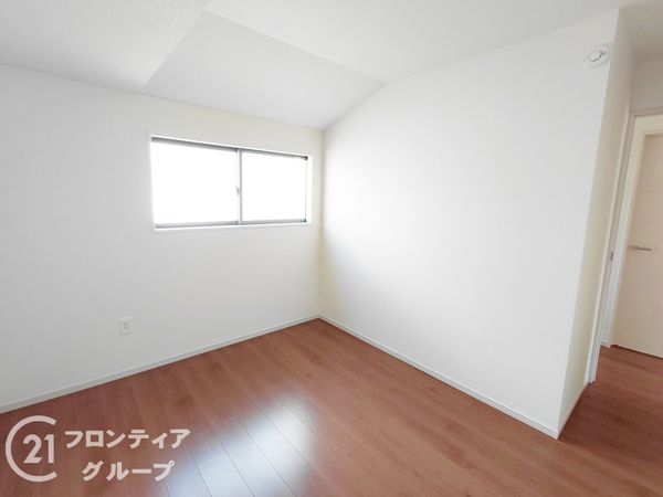 枚方市香里園桜木町　新築一戸建て　2期　2号棟