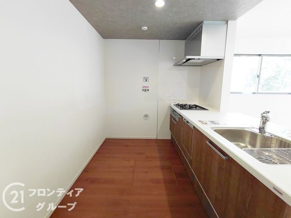 枚方市香里園桜木町　新築一戸建て　2期　2号棟