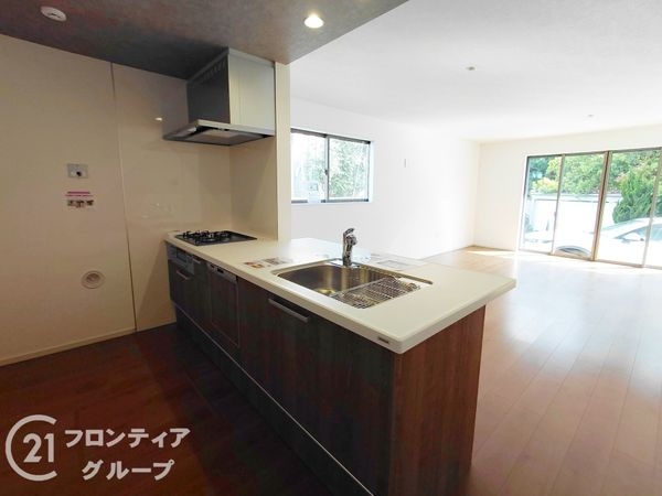 枚方市香里園桜木町　新築一戸建て　2期　2号棟