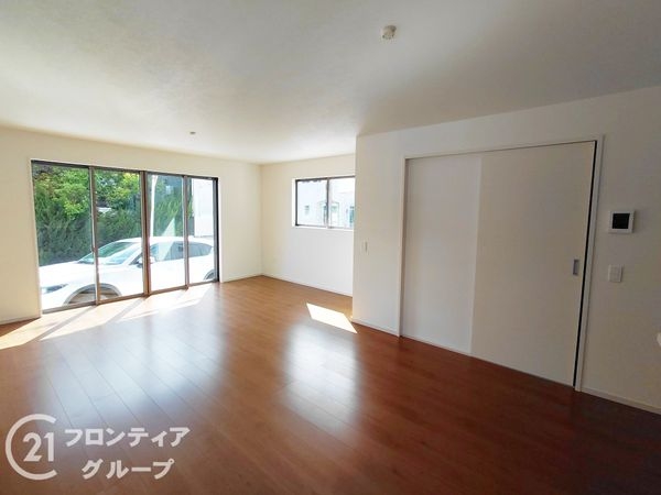 枚方市香里園桜木町　新築一戸建て　2期　2号棟